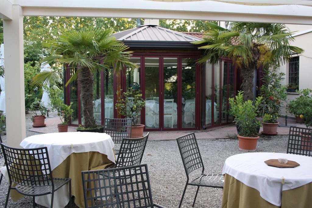 Villa Belfiore Ostellato Exteriör bild
