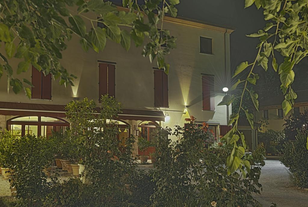 Villa Belfiore Ostellato Exteriör bild