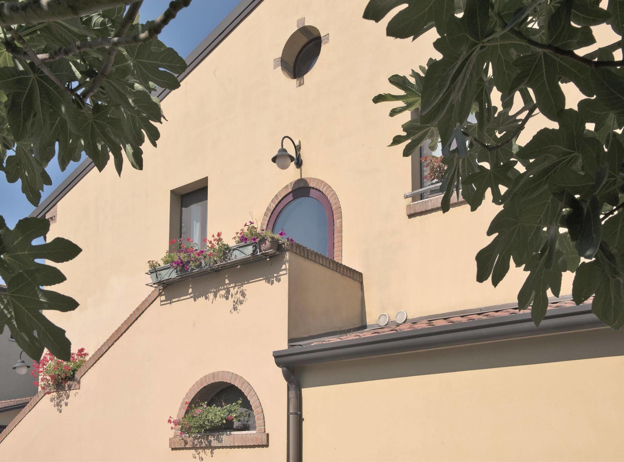 Villa Belfiore Ostellato Exteriör bild