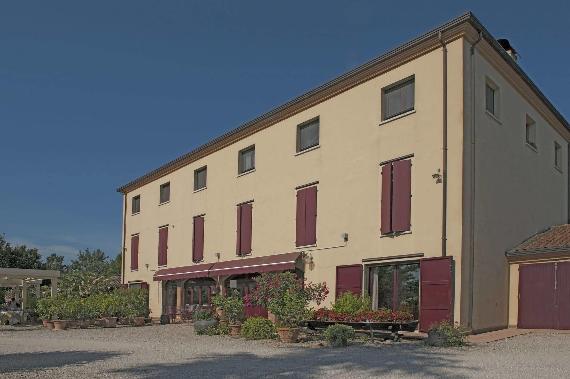 Villa Belfiore Ostellato Exteriör bild